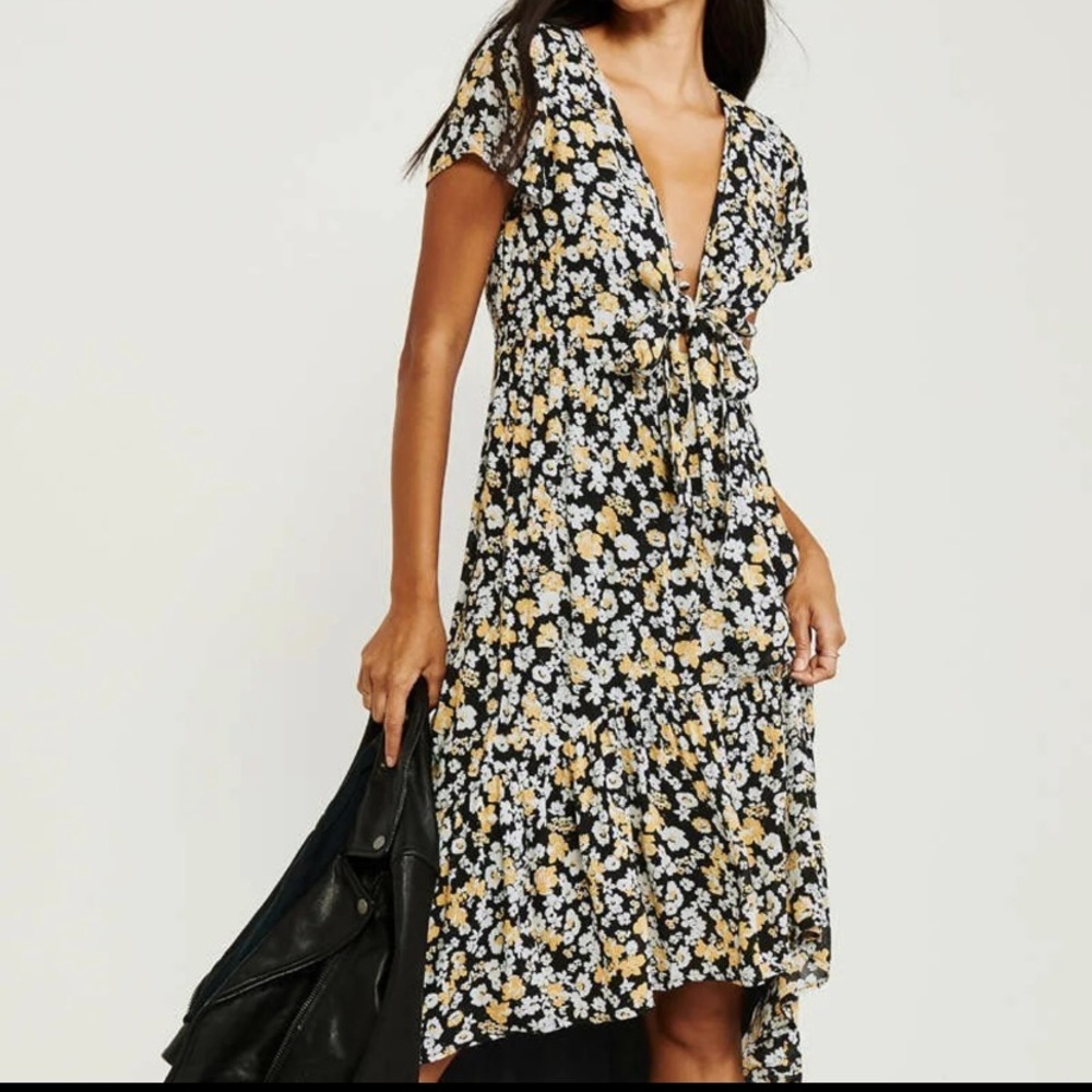 Abercrombie and Fitch Ruffle Midi Dress Small